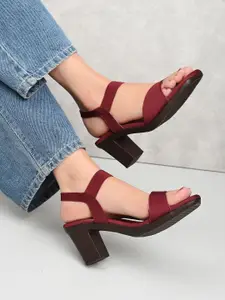XE Looks Women Block Sandals