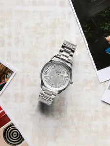 Sonata Men Poze Textured Dial Quartz Analogue Watch SP70055SM01