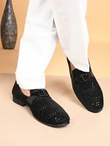 House of Pataudi Men Embellished Velvet Mojaris Casual Shoes