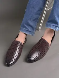 House of Pataudi Men Casual Slip On Mojaris