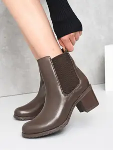 The Roadster Lifestyle Co Women Block-Heeled Chelsea Boots