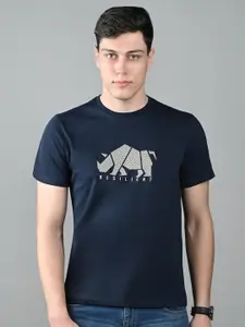 LOUIS STITCH Men Graphic Printed Round Neck Cotton T-shirt