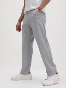 The Roadster Life Co. Men Straight Fit Trousers