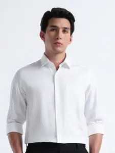 Arrow Men Slim Fit Spread Collar Solid Cotton Formal Shirt