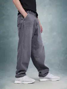 The Roadster Life Co.  Men Mid-Rise Light Fade Skater Fit Jeans