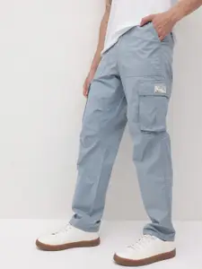 The Roadster Lifestyle Co. Men Loose Fit Cargos Trousers