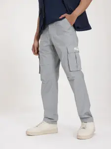 The Roadster Lifestyle Co. Men Loose Fit Cargos Trousers