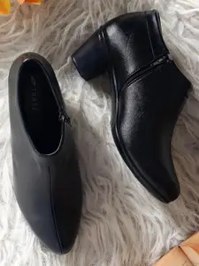 TRASE Women Blocked Heeled Boots