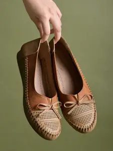 Shoetopia Girls Textured Ballerinas with Bows Flats