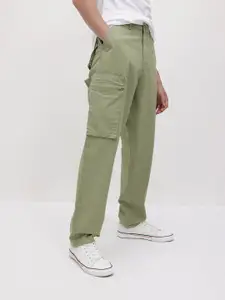 The Roadster Life Co. Men Mid-Rise Pure Cotton Relaxed Fit Cargos