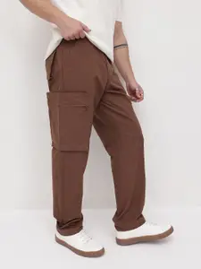 The Roadster Life Co. Men Mid-Rise Pure Cotton Relaxed Fit Cargos