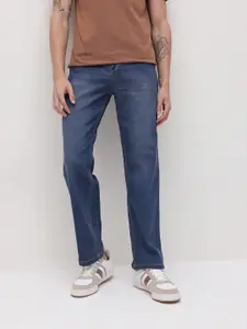 The Roadster Life Co. Men Straight Fit Mid-Rise Light Fade Stretchable Jeans