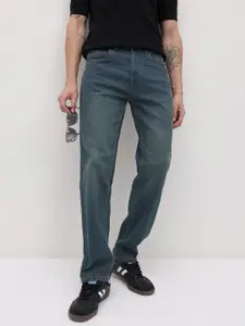 The Roadster Life Co. Men Mid-Rise Light Fade Regular Fit Stretchable Jeans