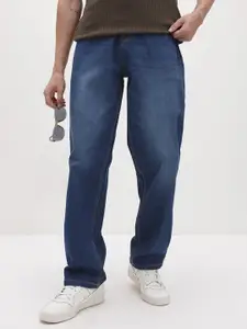 The Roadster Life Co. Men Mid-Rise Light Fade Relaxed Fit Stretchable Jeans