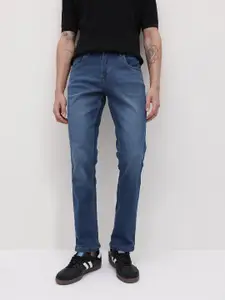 The Roadster Life Co. Men Slim Fit Mid-Rise Light Fade Stretchable Jeans