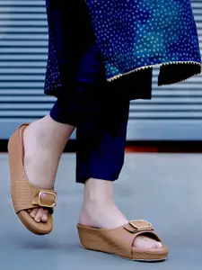 Shoetopia Embellished Platform Sandals