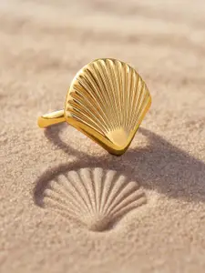 Rubans Voguish 18K Gold-Plated Textured Shell Motif Adjustable Statement Ring