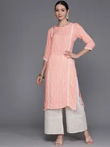 Ahalyaa Chevron Printed Round Neck Straight Kurta