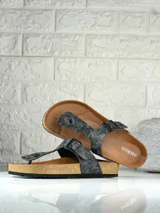 UNDERROUTE Men Comfort Sandals