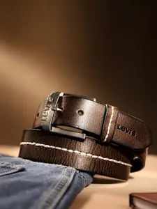 Levis Men Textured Leather Belt