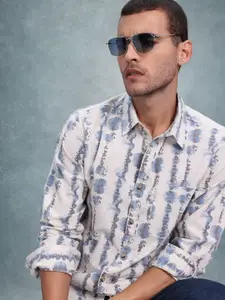 R.Code by The Roadster Life Co. Abstract Print Casual Shirt