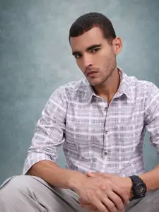 R.Code by The Roadster Life Co. Checked casual Shirt