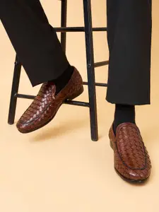 Regal Imperio By Regal Men Textuted Leather Formal Slip Ons