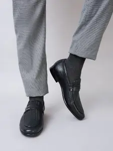 Regal  Men Textured Leather Formal Buckled Slip Ons