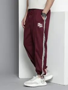 The Indian Garage Co. Men Loose Fit Typography Printed Joggers