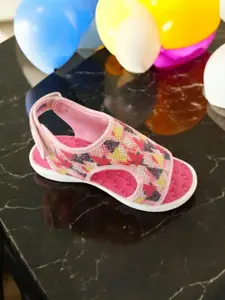 DressBerry Women Sandals