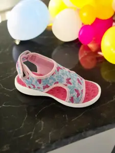 DressBerry Women Sandals