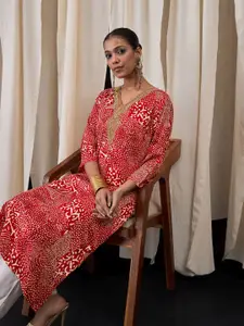 Anouk Abstract Printed V-Neck Thread Work Straight Kurta