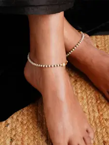 ABDESIGNS Enchanting Gold-Plated Pearls Studded Anklet