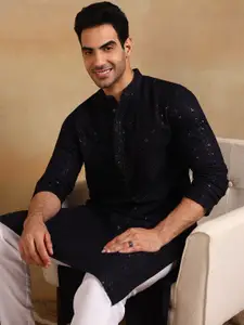 House of Pataudi Mandarin Collar Floral Embroidered Chikankari Straight Kurta