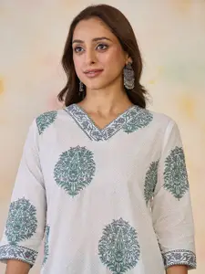 Indo Era Women Floral Printed Floral Kurta