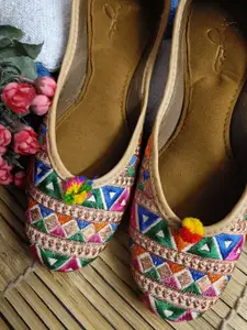 Sangria Women Embroidered Zigzag Majoris