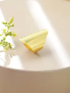 Niska Gold-Plated Finger Ring