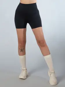 CULT Women Black Momentum Seamless Shorts