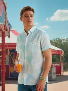 Louis Philippe Sport Men Slim Fit Floral Opaque Printed Casual Shirt