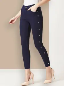 Chemistry Women Skinny Fit Mid Rise Eyelet Detailing Denim Stretchable Jeans