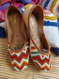 Sangria Women Embellished Pearl Chevron Mojaris