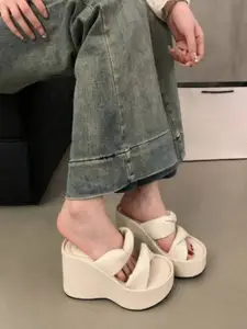 GLO GLAMP Wedge Sandals