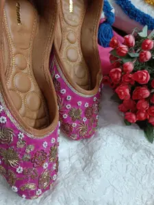 Anouk Women Embellished Ethnic Mojaris Flats