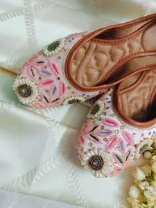 Anouk Women Embellished Ethnic Mojaris Flats