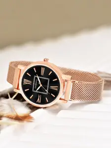 DressBerry Women Embellished Dial & Bracelet Style Straps Analogue Watch HOBDB-264-RG