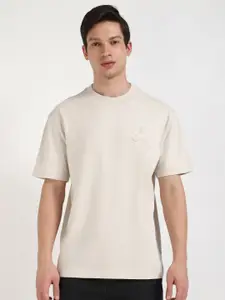 Calvin Klein Jeans Men Solid Round Neck Cotton Relaxed Fit T-shirt
