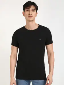 Calvin Klein Jeans Men Solid Round Neck Cotton T-shirt