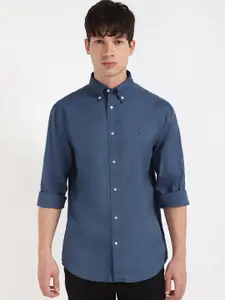 Tommy Hilfiger Men Button-Down Collar Solid Cotton Casual Shirt