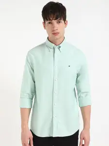 Tommy Hilfiger Men Button-Down Collar Solid Cotton Casual Shirt