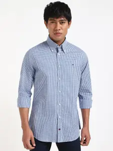 Tommy Hilfiger Men Button-Down Collar Micro Checked Cotton Casual Shirt